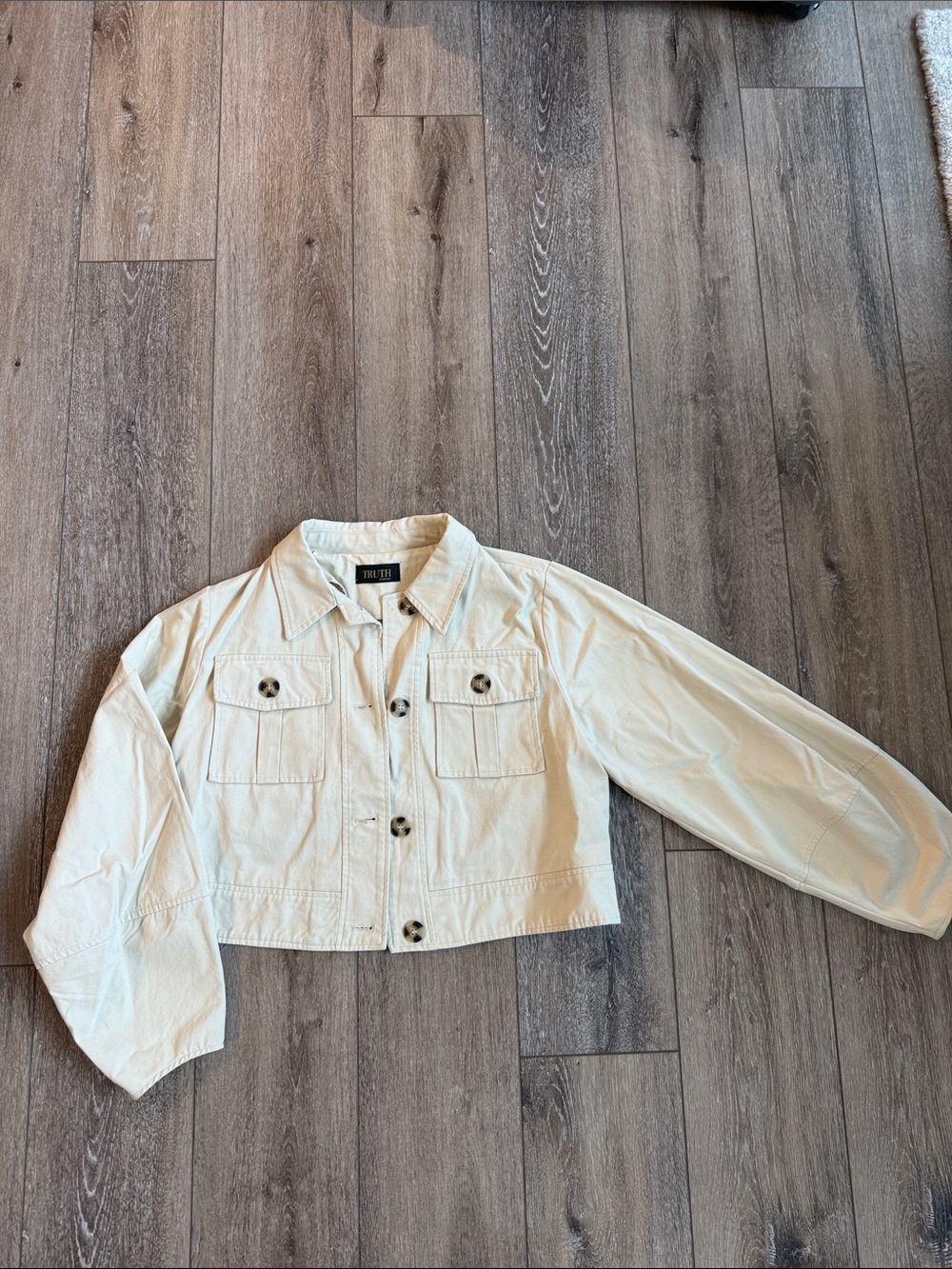 Vila Cream Cropped Jean Jacket with Front Pockets